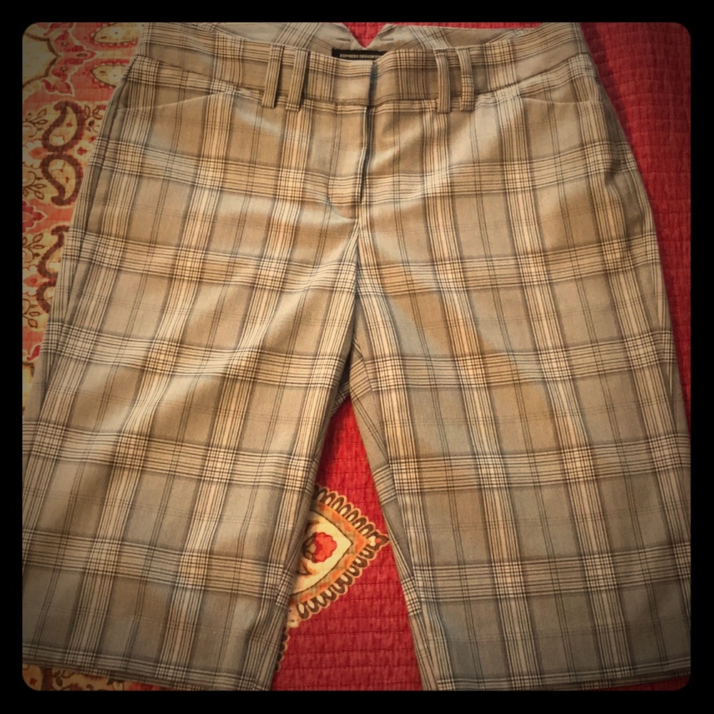 Express Editor Women’s Shorts- EUC!!